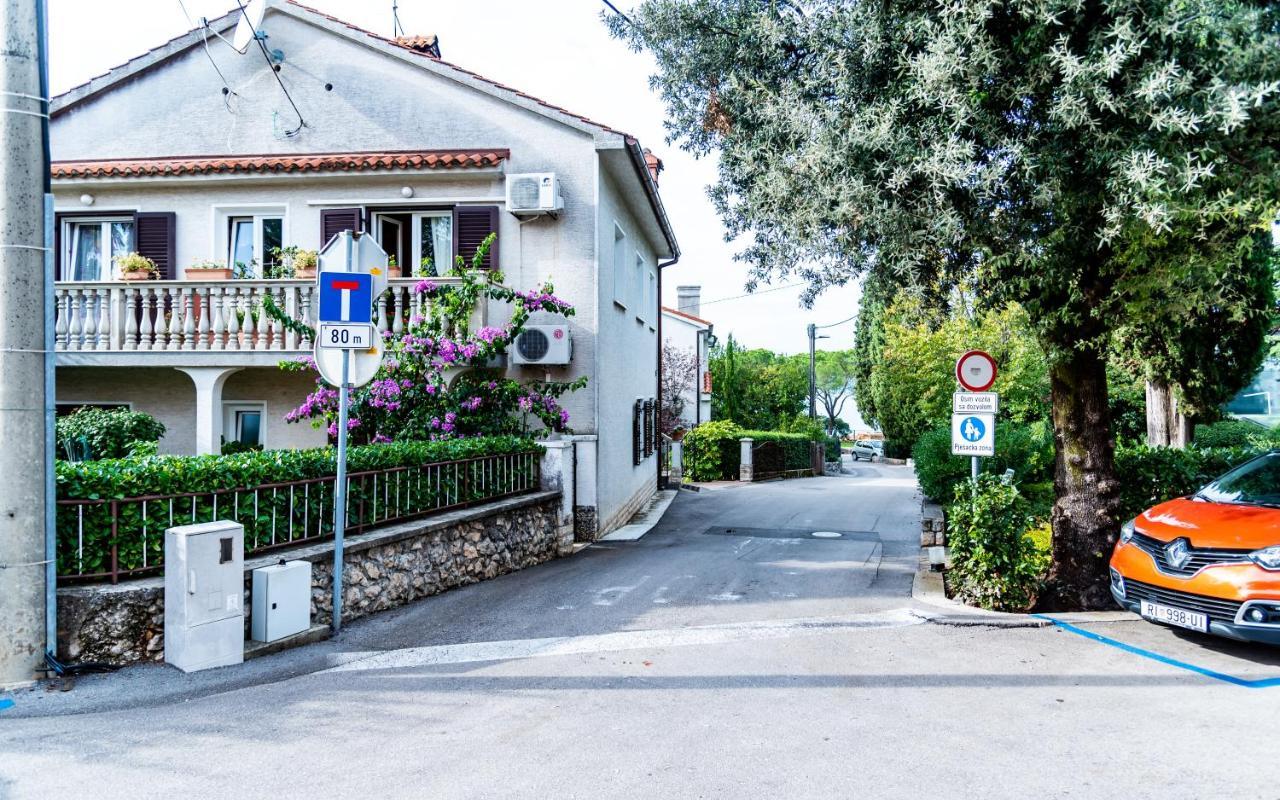 Apartment Bor - On The Beach Malinska Exterior photo